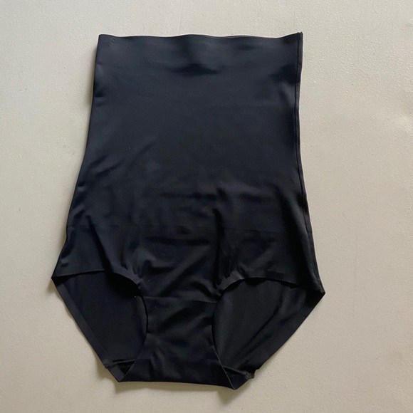 Skinnygirl Smoothers & Shapers - Picture 7 of 13